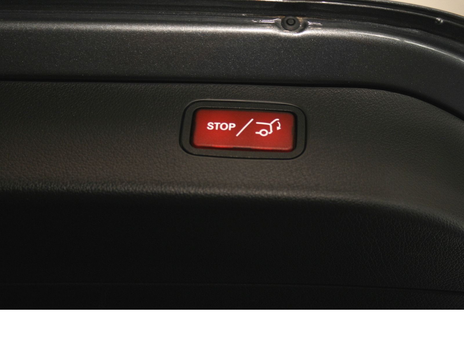 Fahrzeugabbildung Mercedes-Benz C 200 Td AMG *AHK*Night*19 Zoll AMG*Totwinkel