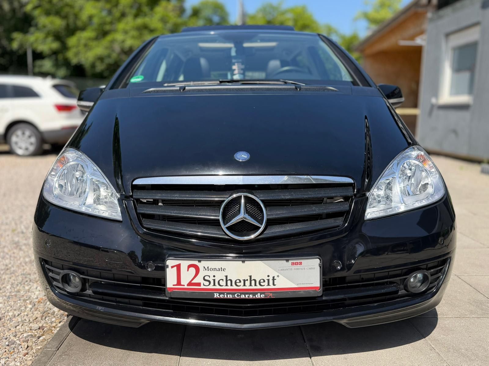Daumennagel 8 - Mercedes-Benz A 180 Elegance/78TKM/PANO/AUTOM./TEMP/PDC/LEDER/