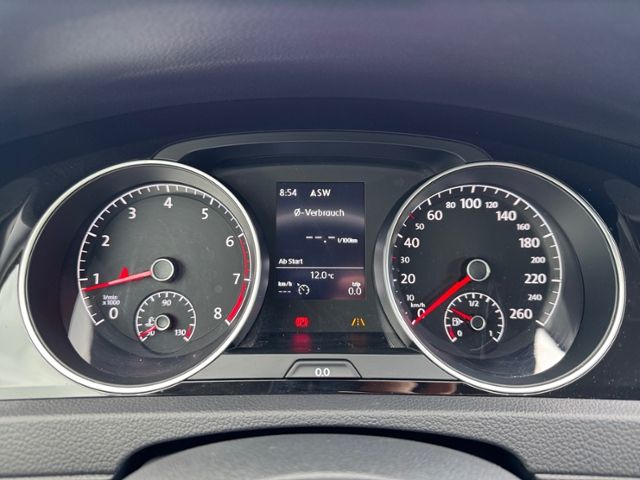 Fahrzeugabbildung Volkswagen Golf VII Lim. IQ.DRIVE BlueMotion KLIMA NAVI ALU