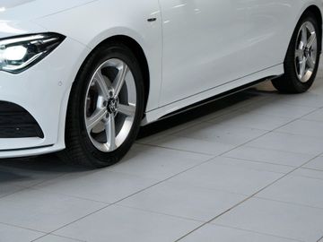 Mercedes CLA 180 Shooting Brake - 7