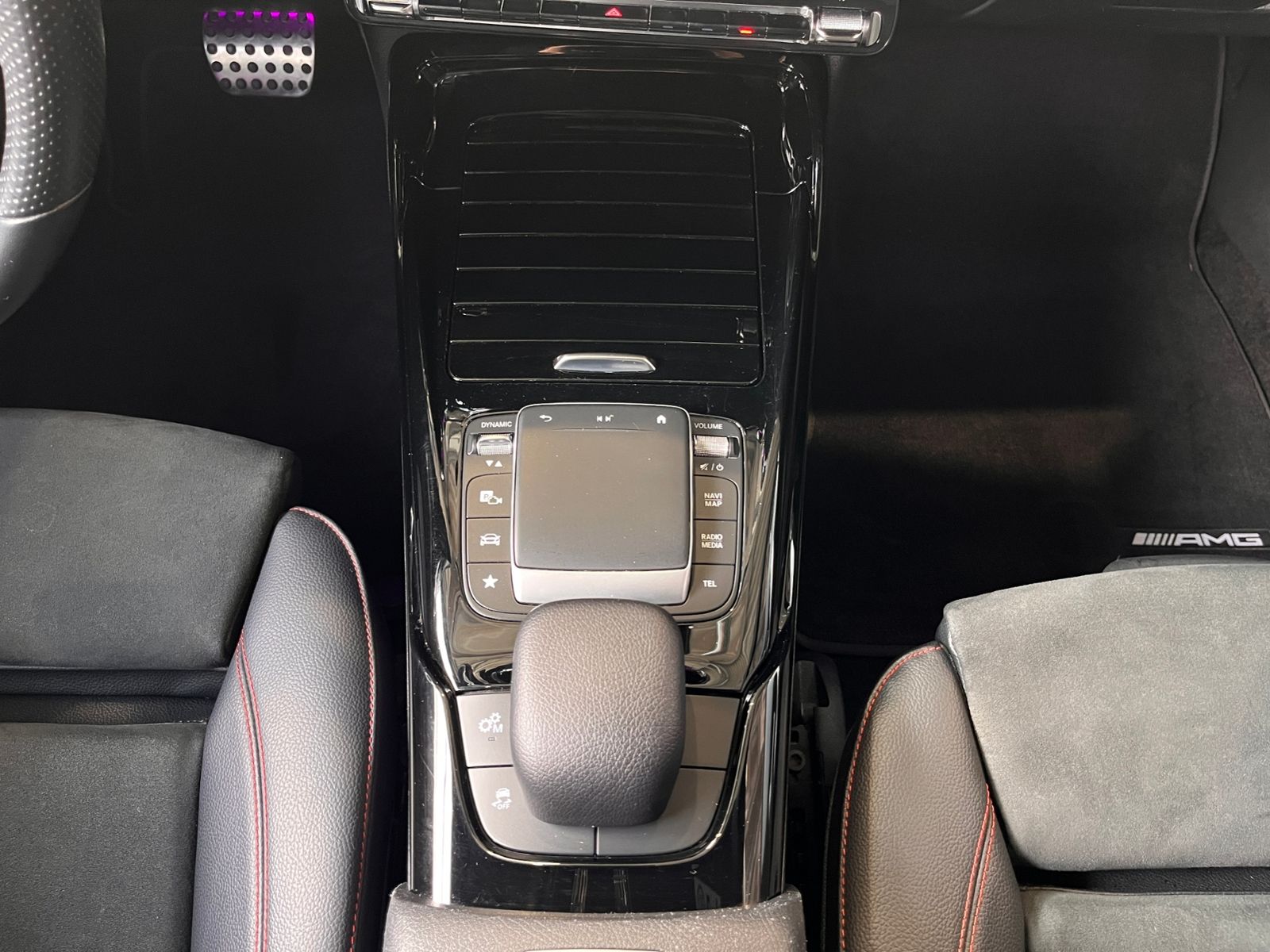 Fahrzeugabbildung Mercedes-Benz CLA -Klasse Shooting Brake 35 AMG 4MAITC 360°