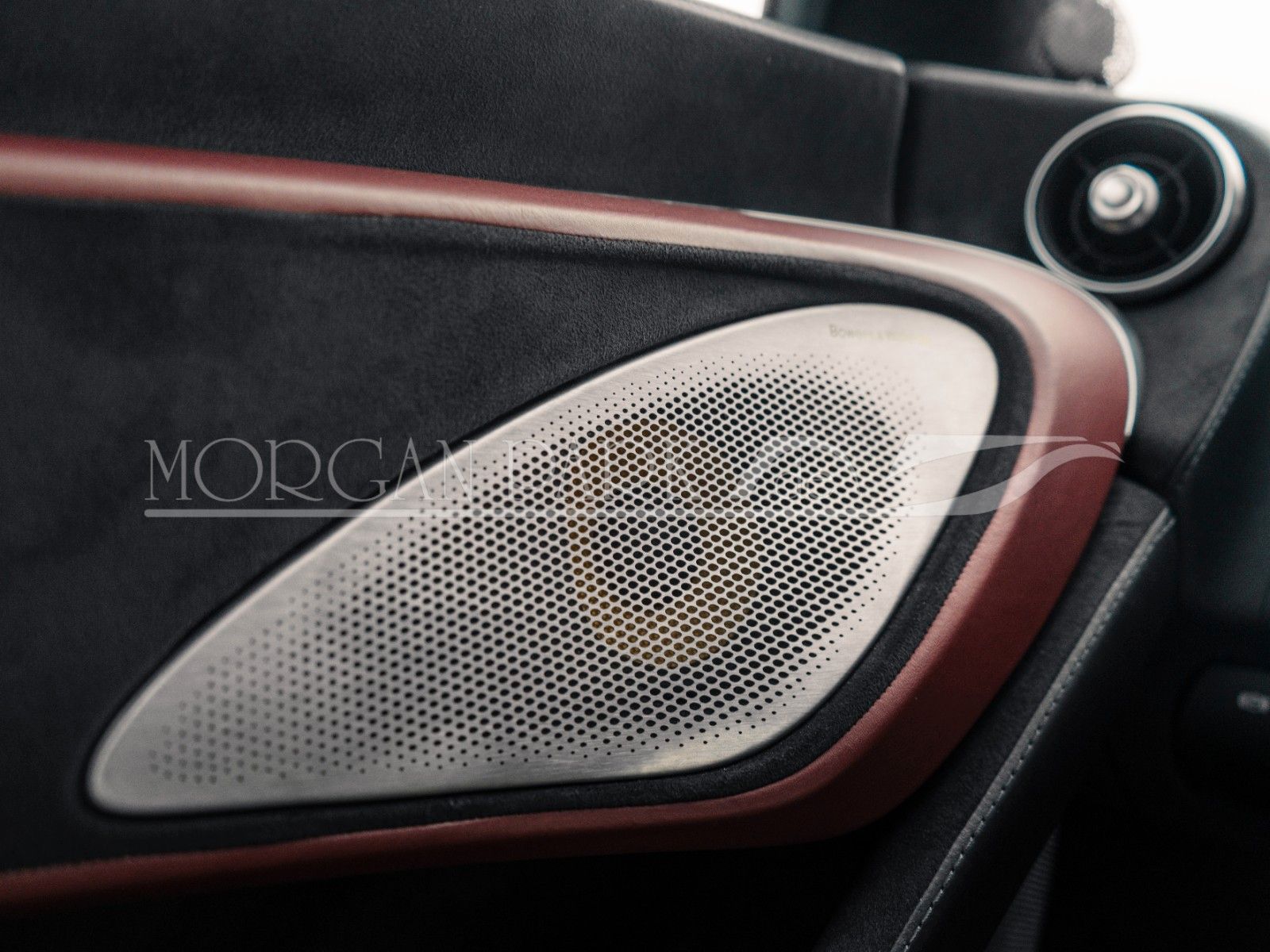 Fahrzeugabbildung McLaren GT *Storm Grey Metallic* + MwSt. + Sportauspuff