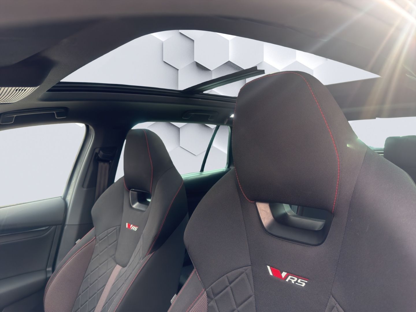 Octavia Combi RS 2.0TSI 195kW MatrixLED PanoDach