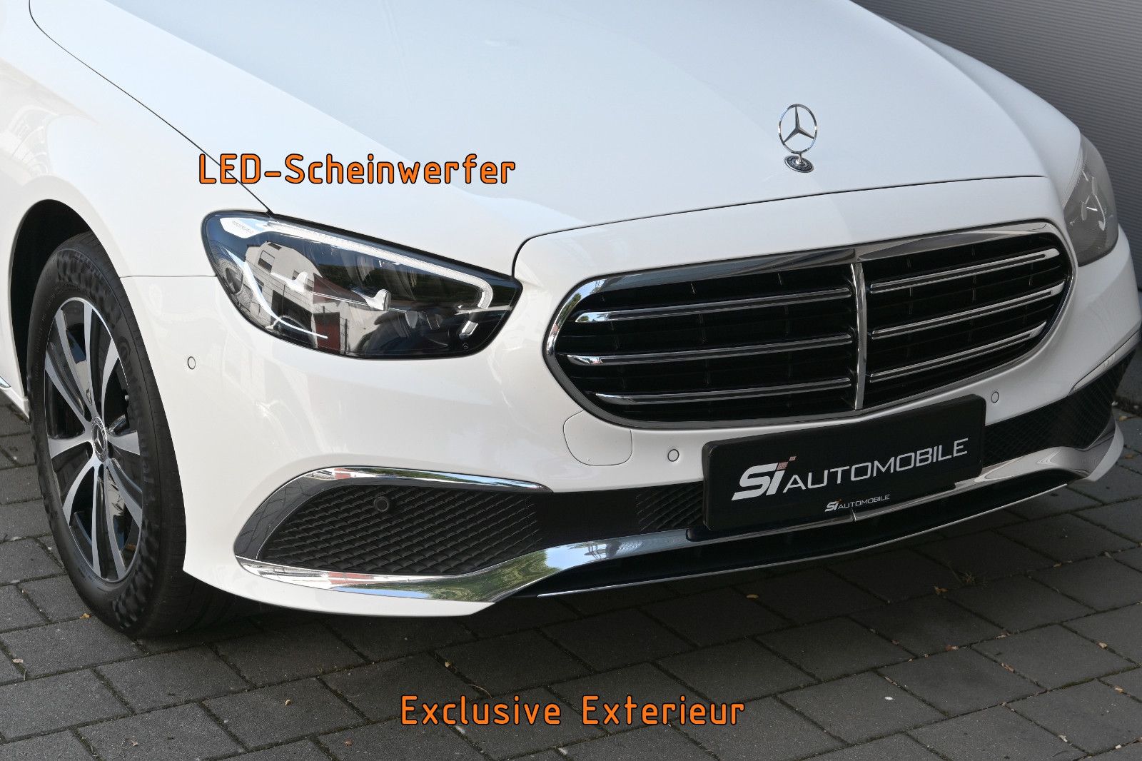 Fahrzeugabbildung Mercedes-Benz E 220 d 4MATIC Exclusive °AHK°PANO°STANDHEIZUNG°