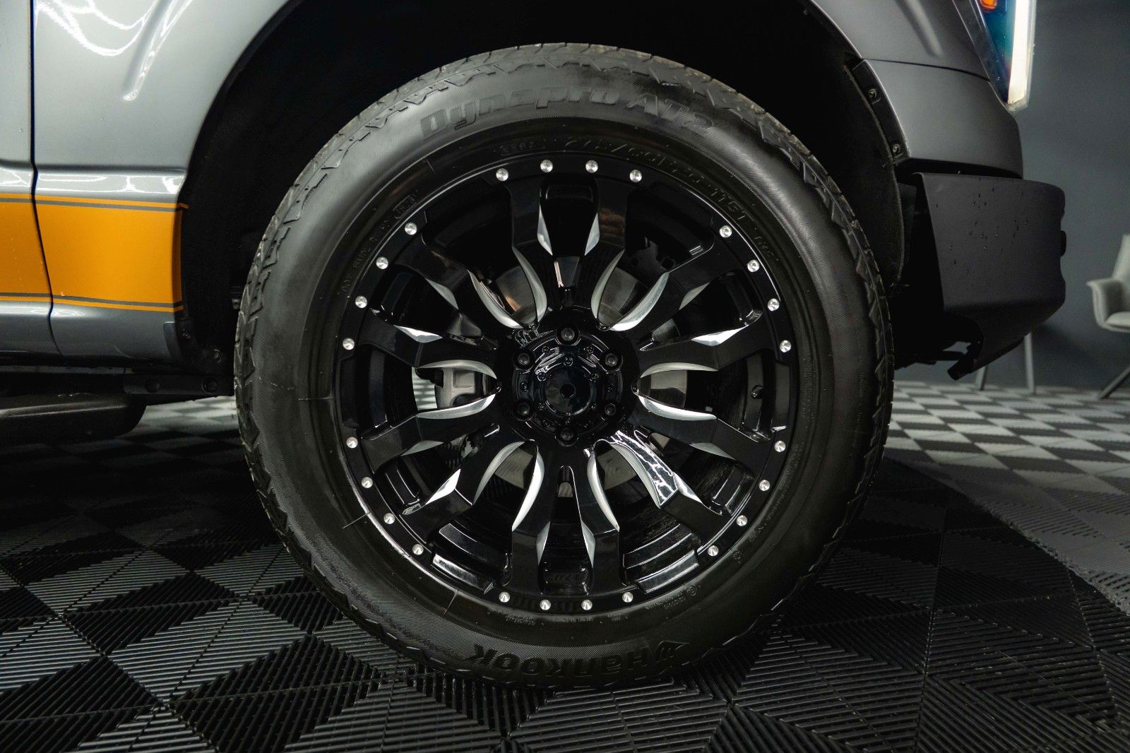 Fahrzeugabbildung Ford F150 5.0L V8 4x4 Offroad SuperCrew RAPTOR 19%