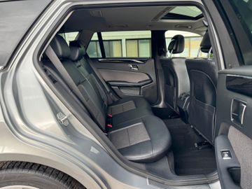 Mercedes E 300 - 12