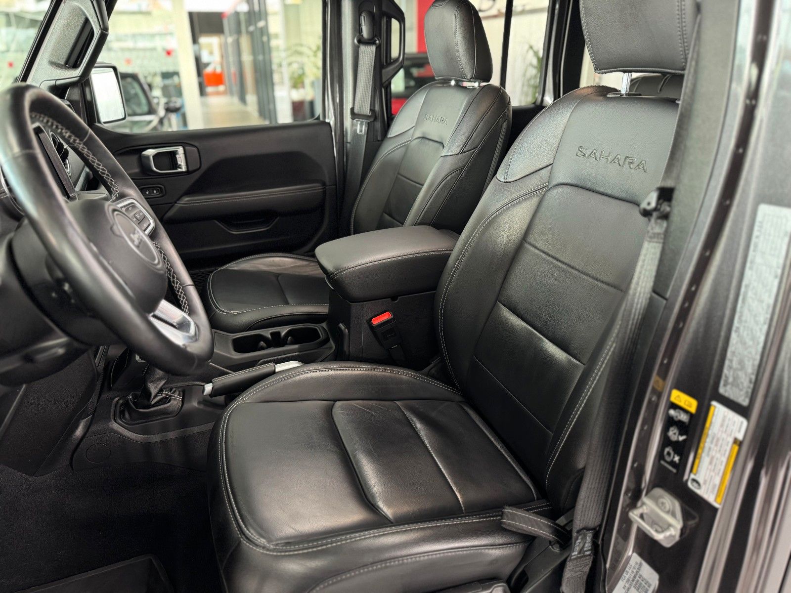 Fahrzeugabbildung Jeep Wrangler Unlimited 2.0 T-GDI Sahara "Di.-Sperre"