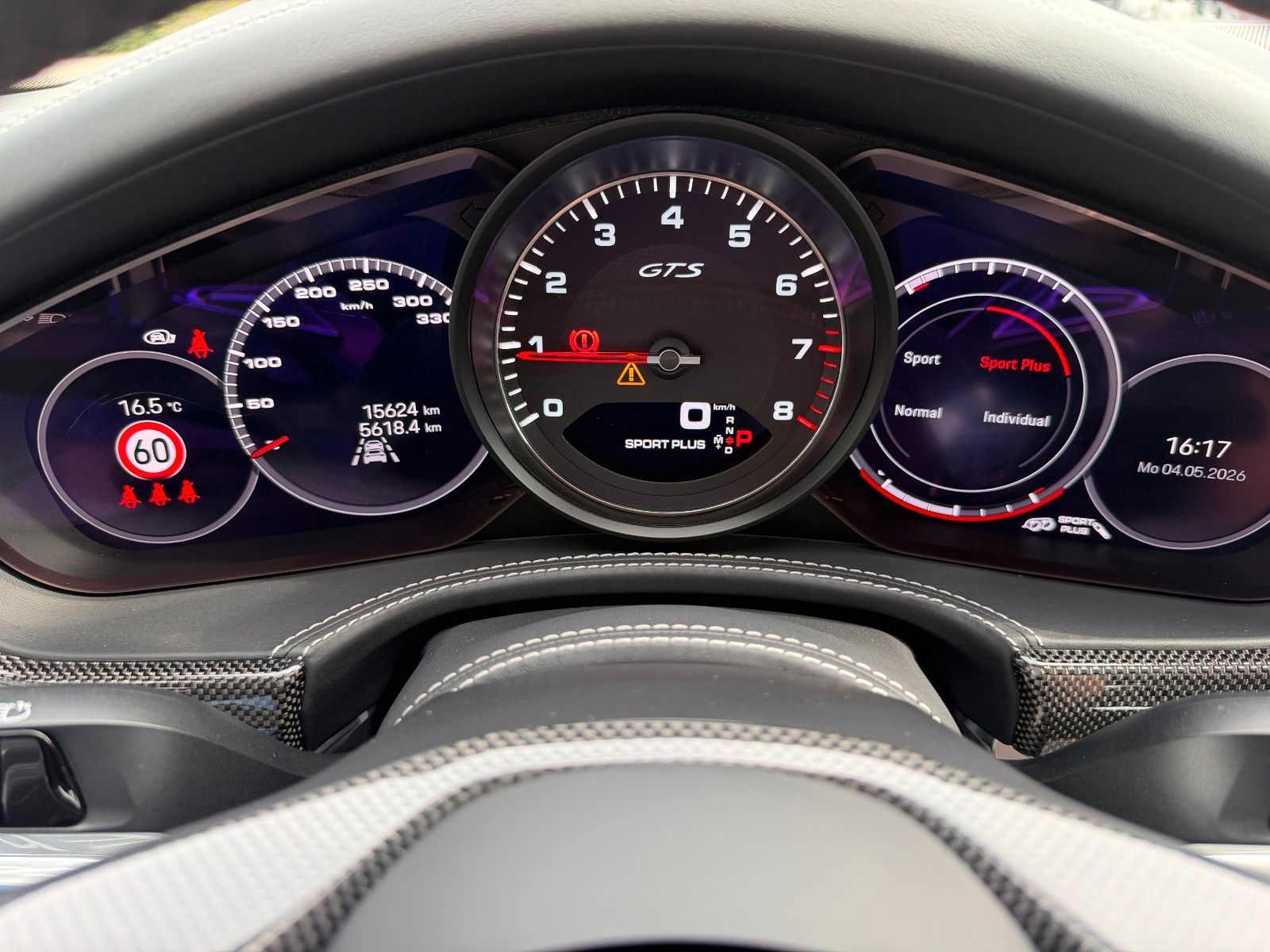 Fahrzeugabbildung Porsche Panamera Sport Turismo GTS CARBON/BOSE/STDH/21"