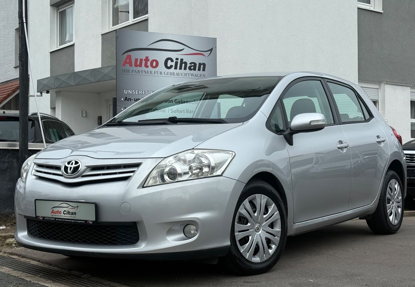 Toyota Auris Life