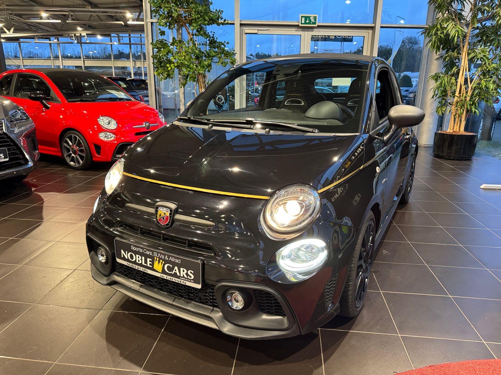 Fahrzeugabbildung Abarth 595C  Scorpioneoro SHZ NAVI ALU