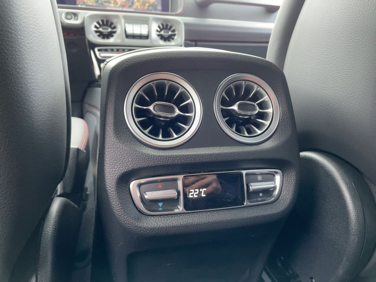 Fahrzeugabbildung Mercedes-Benz G 400 d AMG/AHK/Burmester/360°
