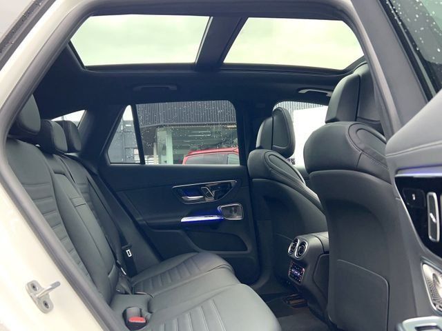 Fahrzeugabbildung Mercedes-Benz GLC 400 e 4MATIC+AMG-Line+AIRMATIC+AHK+DISTRONIC