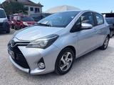 Toyota Yaris 1.5 130 Hybrid 5 porte Lounge - Toyota Yaris Lounge mit Hybrid-Antrieb (Benzin/Elektro)
