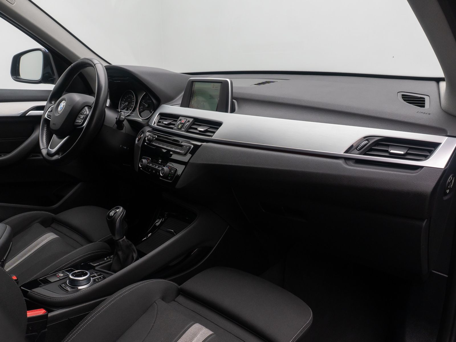 Fahrzeugabbildung BMW X1 sD18d Sport Line ParkAss Navi GeschwindigReg