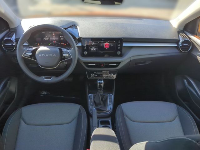 Fahrzeugabbildung SKODA Fabia 1.0 TSI DSG Tour WINTER PLUS LENKRADHZG
