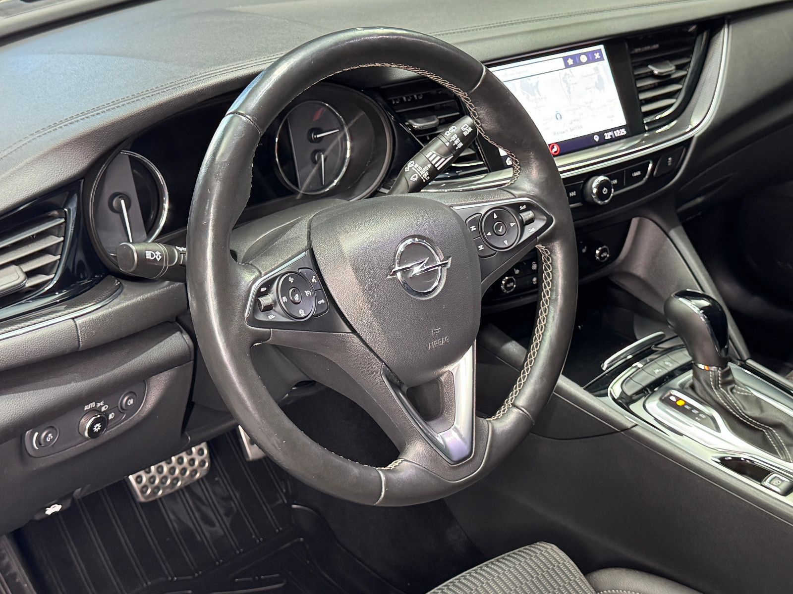 Fahrzeugabbildung Opel Insignia B Sports Tourer Dynamic|KAMERA|AHK