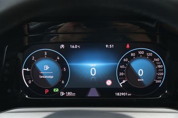 Volkswagen Golf - 12