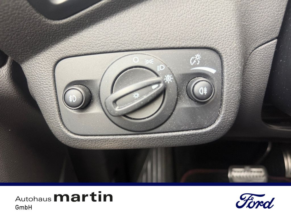 Fahrzeugabbildung Ford Kuga 2.0 EcoBoost ST-Line 4x4 Start/Stopp FACEL.