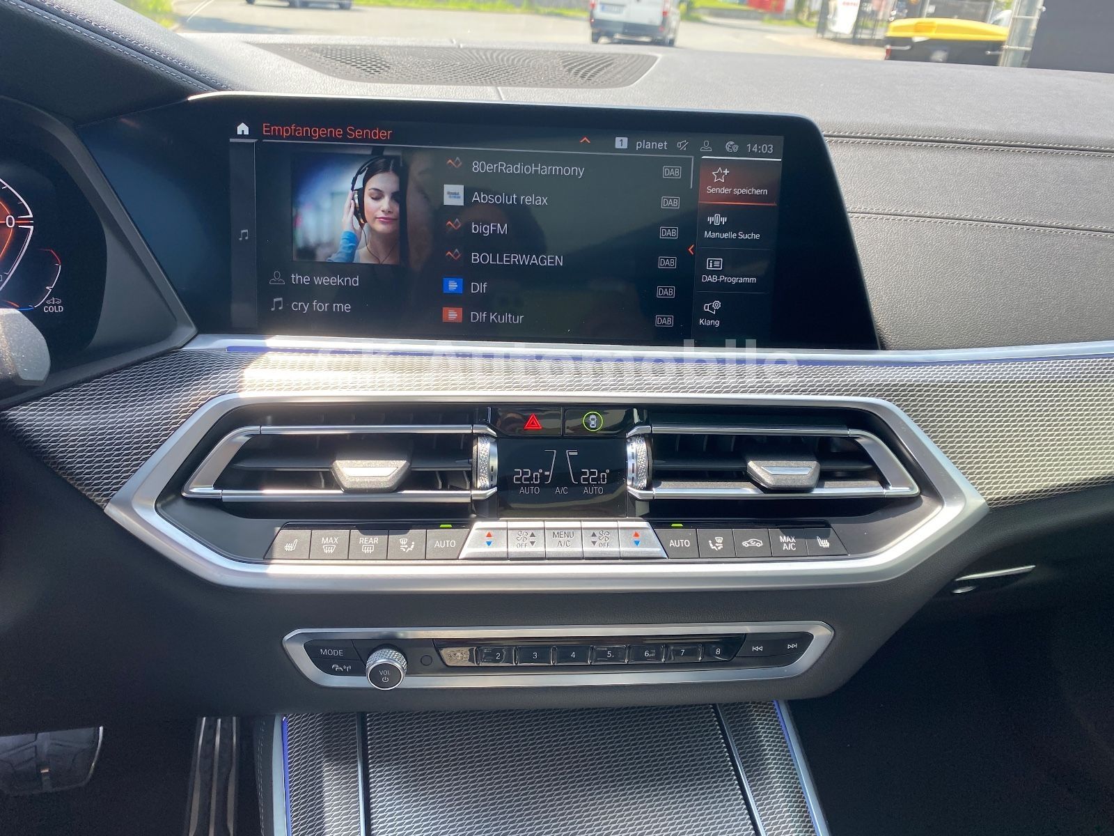 Fahrzeugabbildung BMW X5 xDrive 40d M-Sport/laser/Head-Up/Pano/ACC/AHK