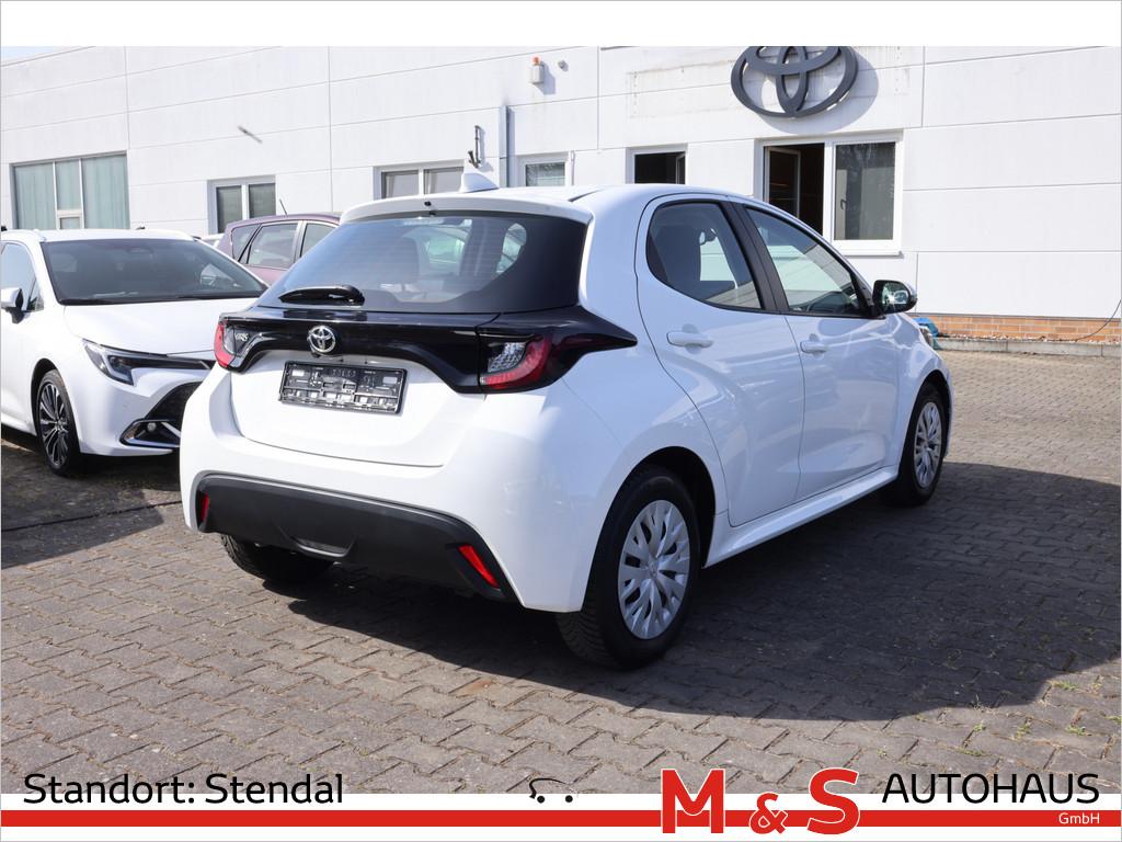 Toyota Yaris 1.0 Basis