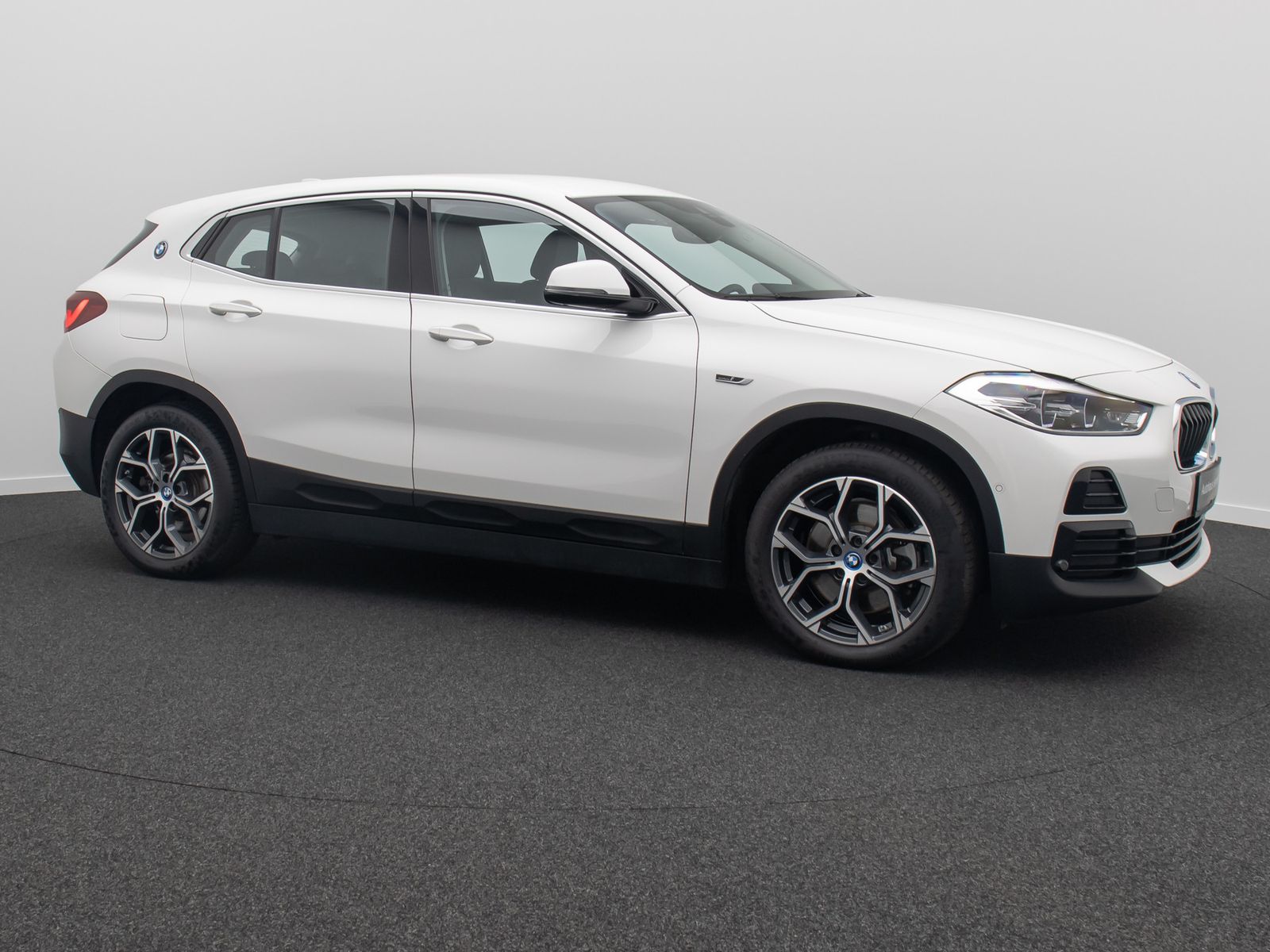 Fahrzeugabbildung BMW X2 xD25e  Advantage DAB Kamera LED Leder 18Zoll