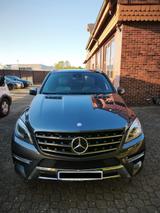Mercedes-Benz ML 500 -4.7 V8 Leder Bi-Xenon Airmatic Navi - Mercedes-Benz ML-Klasse mit Benzin-Antrieb