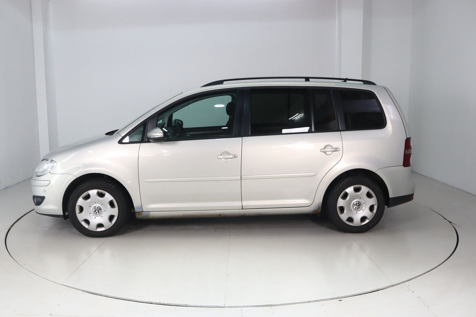 Fahrzeugabbildung Volkswagen Touran 1.4 TSI DSG 7- Sitzer * HU/AU 05.27
