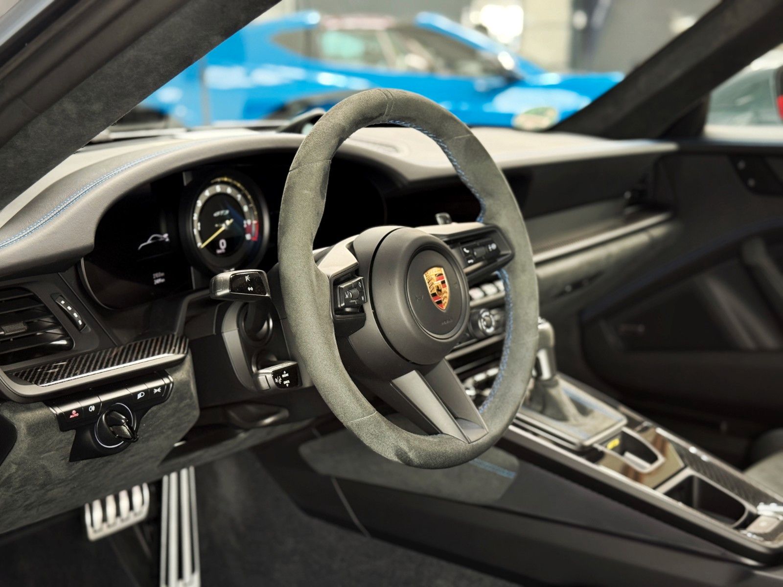 Fahrzeugabbildung Porsche 992 GT3 + Clubsp. + Approved + Lift + Artic Grey