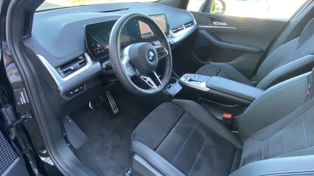 Fahrzeugabbildung BMW 218 Baureihe 2 Active Tourer 218 i M Sport NAVI+