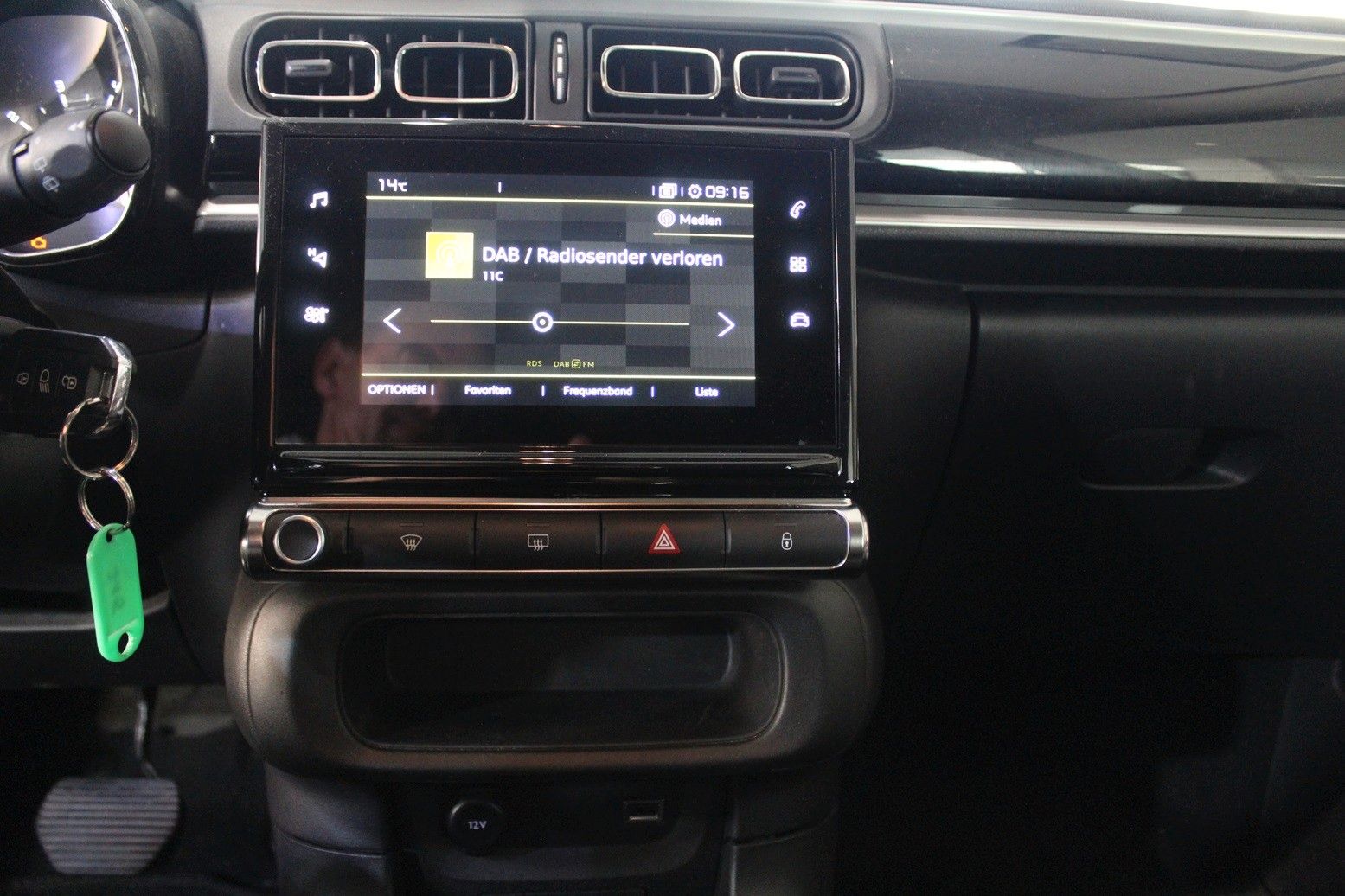 Fahrzeugabbildung Citroën C3 Shine Pack 1.2T NAVI/LED/PDC/TEMPOMAT/DAB+
