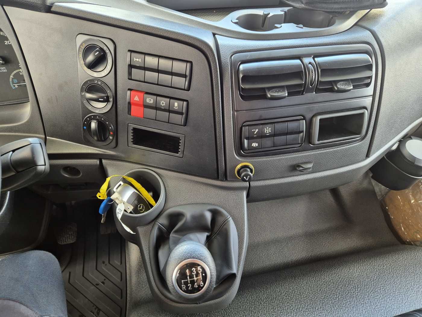 Fahrzeugabbildung Mercedes-Benz Atego 1224 KK Kipper+Kran+Funk+Greifersteuerung
