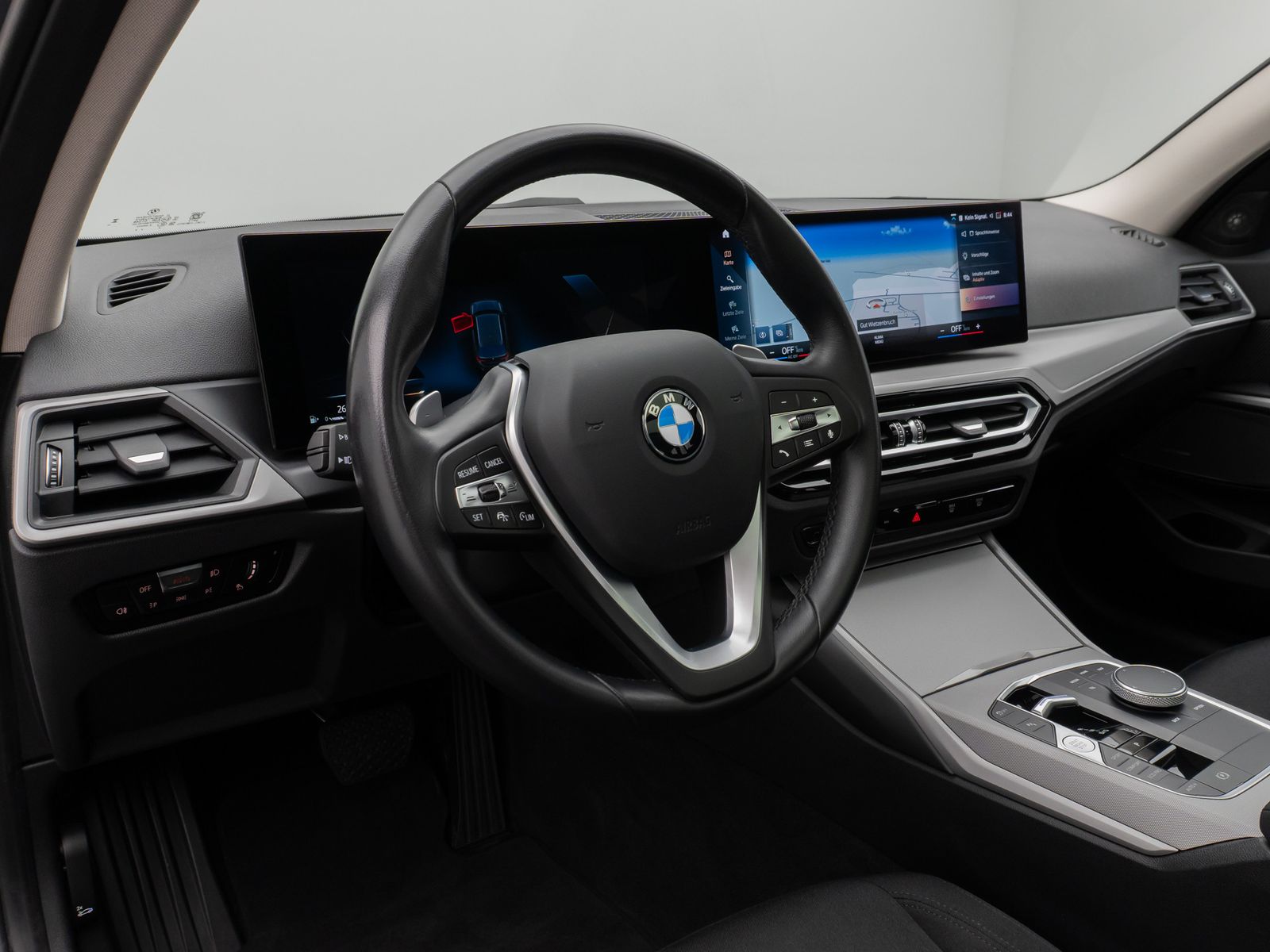 Fahrzeugabbildung BMW 320d Panorama DAB H/K Lordos Stop&Go PDC LED