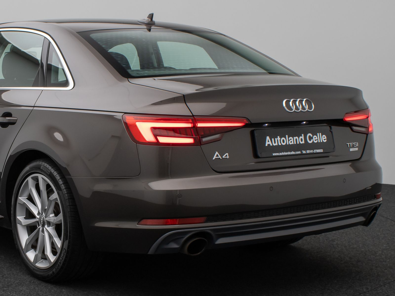 Fahrzeugabbildung Audi A4 2.0 TFSI Lim. Sport S Line Virtual AHK Tempom