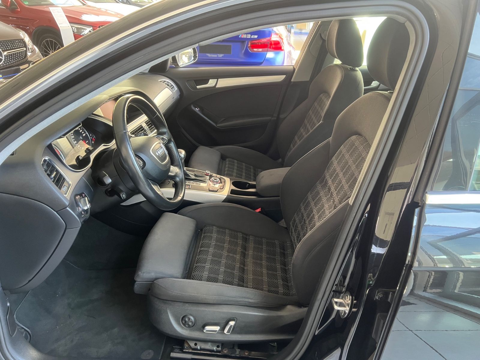 Fahrzeugabbildung Audi A4 Avant 2.0 TFSI Ambition *XENON/LED*AUTOMATIK*