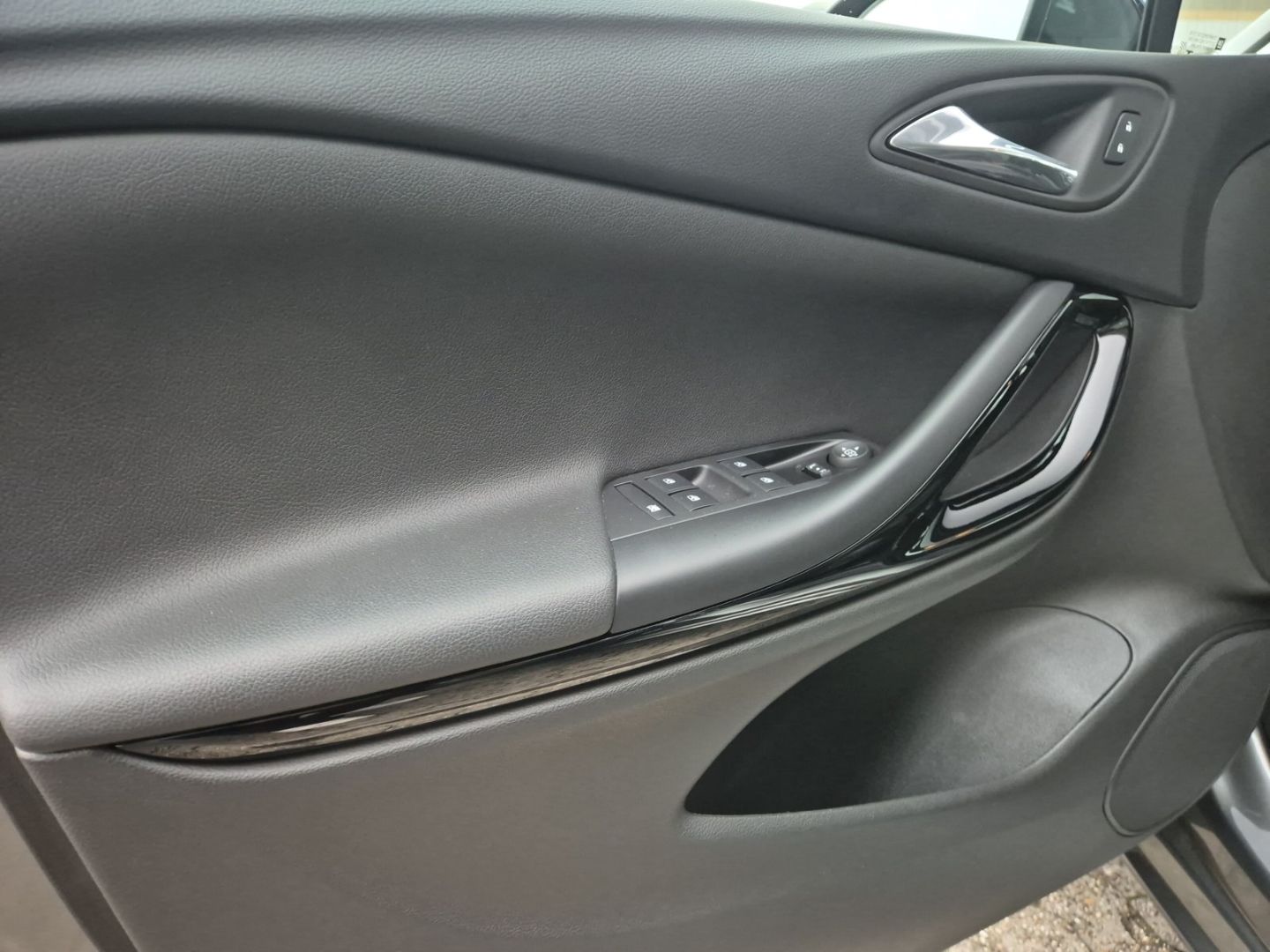 Fahrzeugabbildung Opel Astra K Elegance Start Stop EU6d ASTRA Turbo 1.2