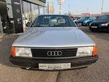 Audi 100 - Audi 100 mit Benzin-Antrieb: Limousine, Schaltgetriebe