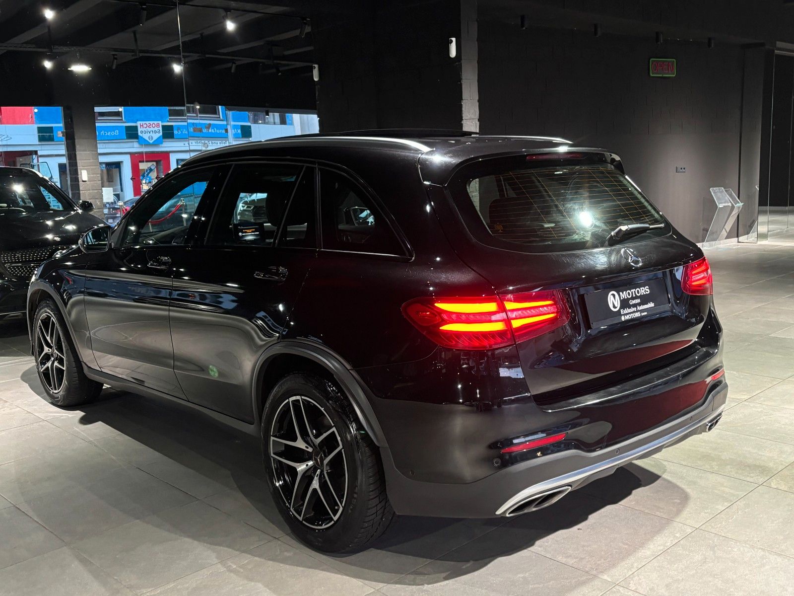 Fahrzeugabbildung Mercedes-Benz GLC 43 AMG *Pano*Burmester*Memory*Kamera*AHK