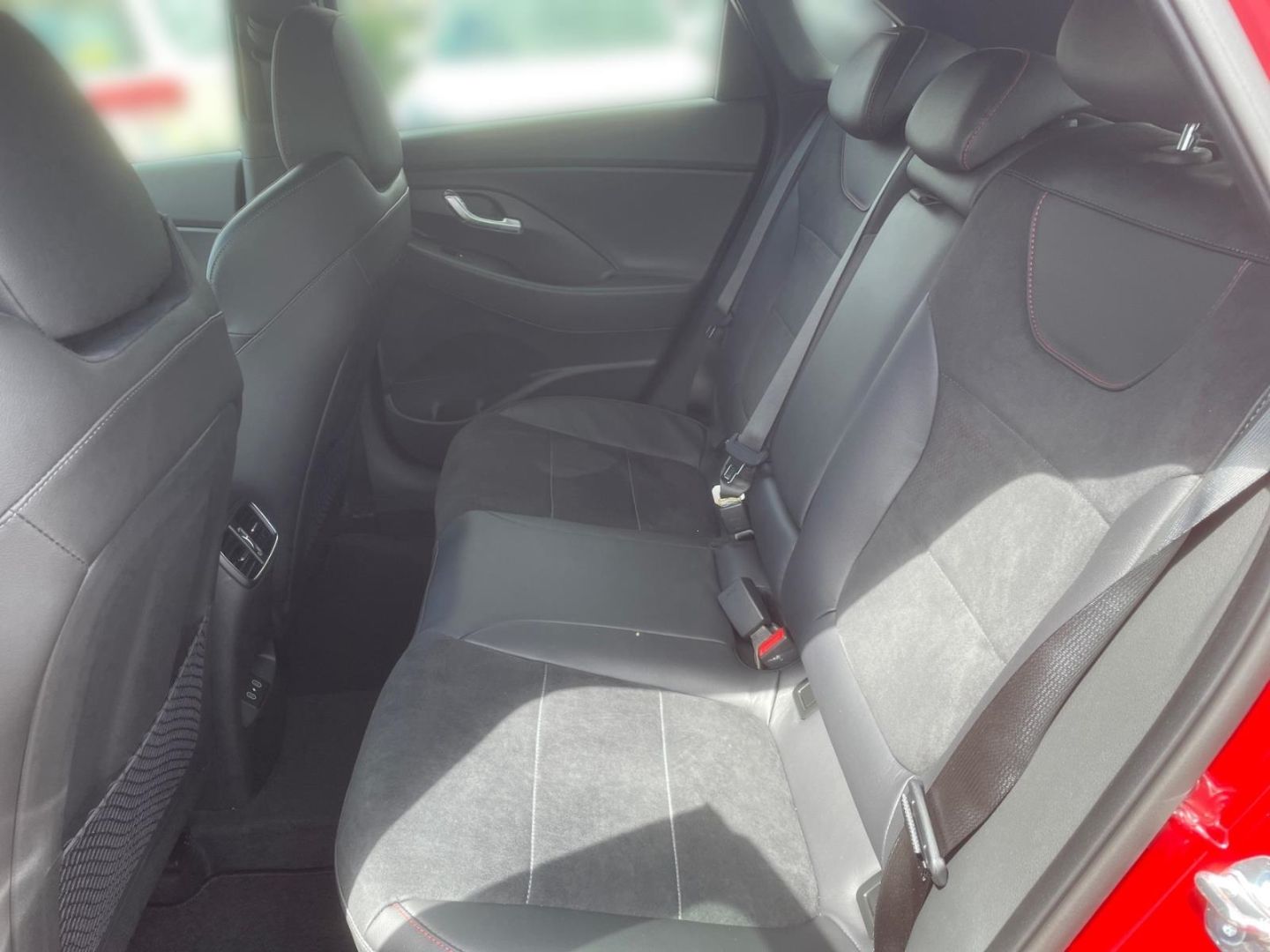Fahrzeugabbildung Hyundai i30 1.5T N Line Mild-Hybrid 48V Navi Kamera LED