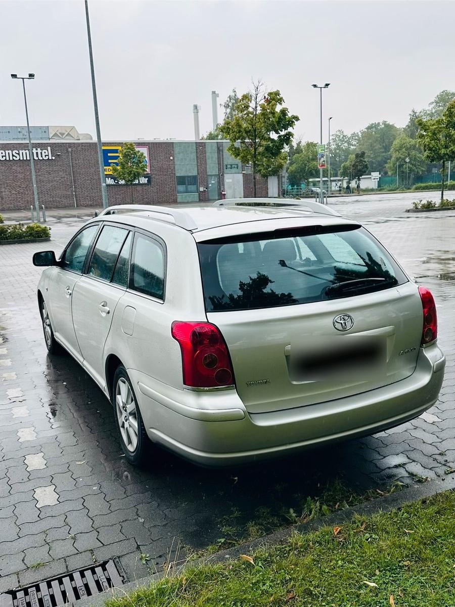 Toyota Avensis 2004 — engine 129 HP (95kW)