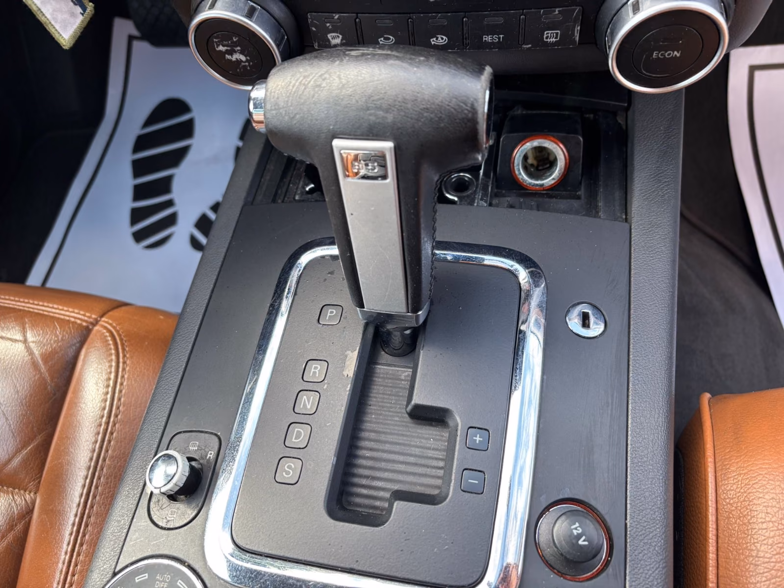 Volkswagen Touareg 2004 — photo 21