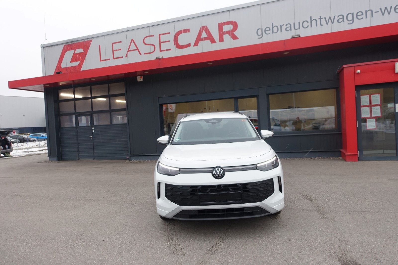 Volkswagen Tayron 1.5 TSI eHybrid Life EXP € 29990.-- imagem 2