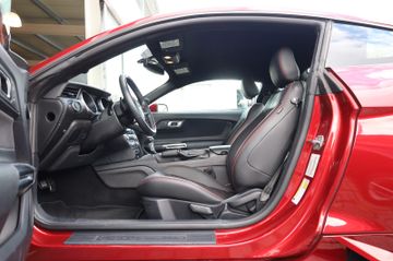 Ford Mustang - 9