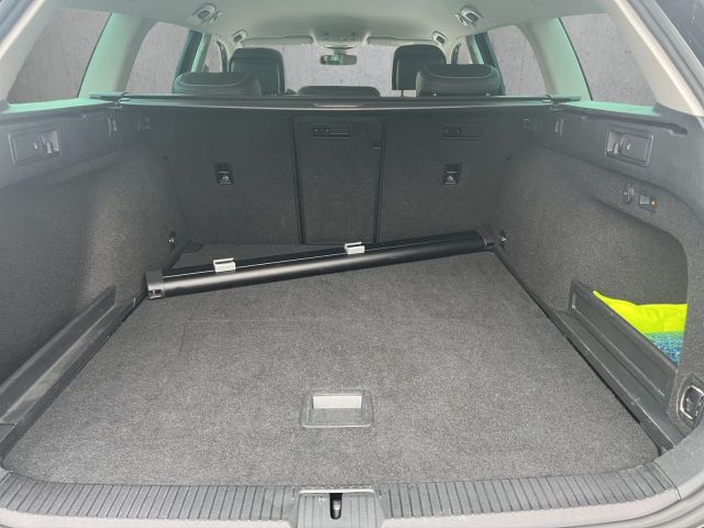 Passat Variant 2.0 TDI Elegance Bluetooth Navi