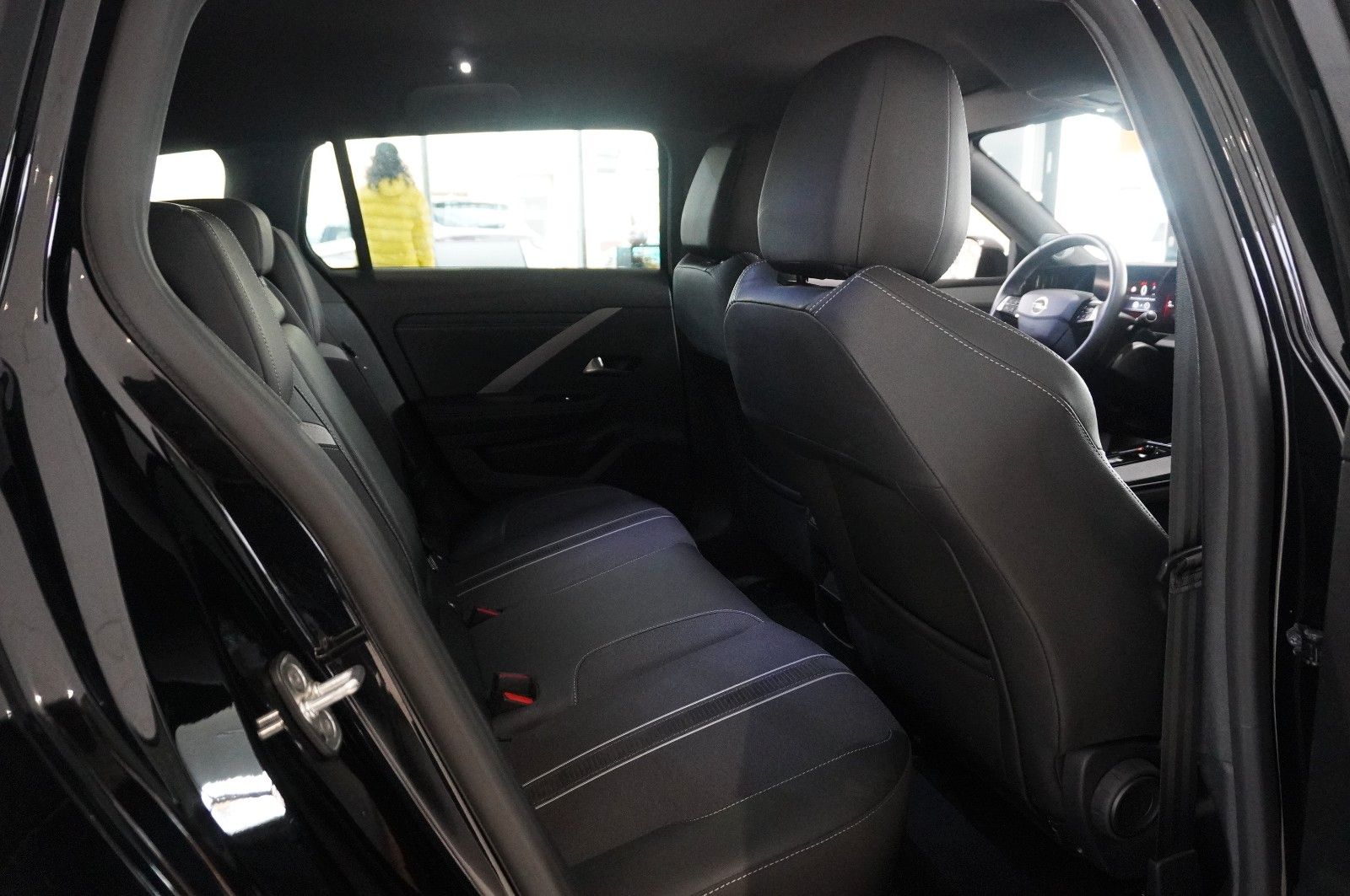Fahrzeugabbildung Opel Astra ST 1.2T GS LINE NAVI/LED/360°/SH/SPORT/DAB