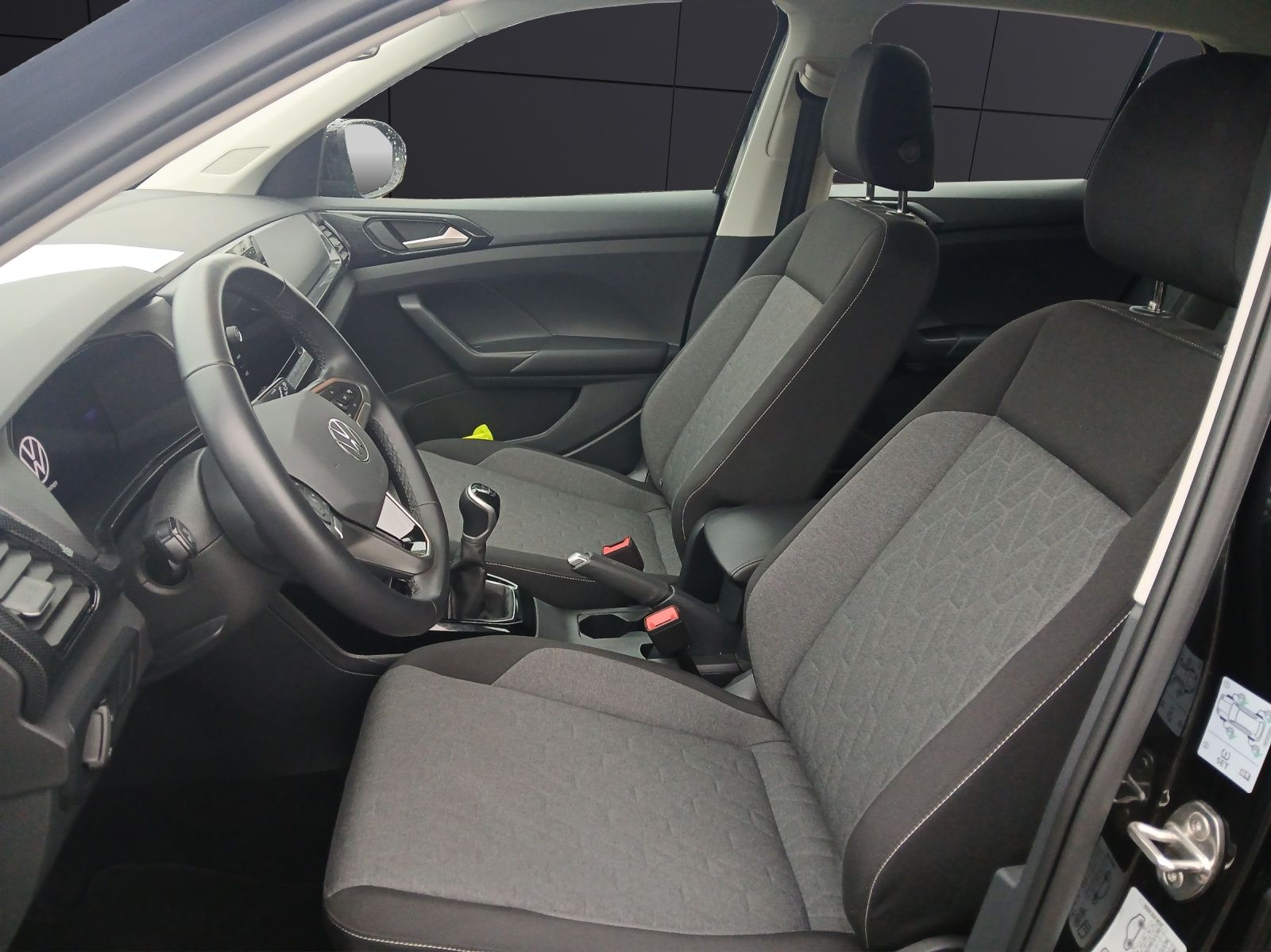 Fahrzeugabbildung Volkswagen T-Cross TSI Life Matrix AID ACC PDC SH