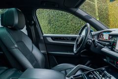 PORSCHE Cayenne S/ 1. HD./ LUFT/ BURMESTER/ INNODRIVE PORSCHE Cayenne S/ 1. HD./ LUFT/ BURMESTER/ INNODRIVE