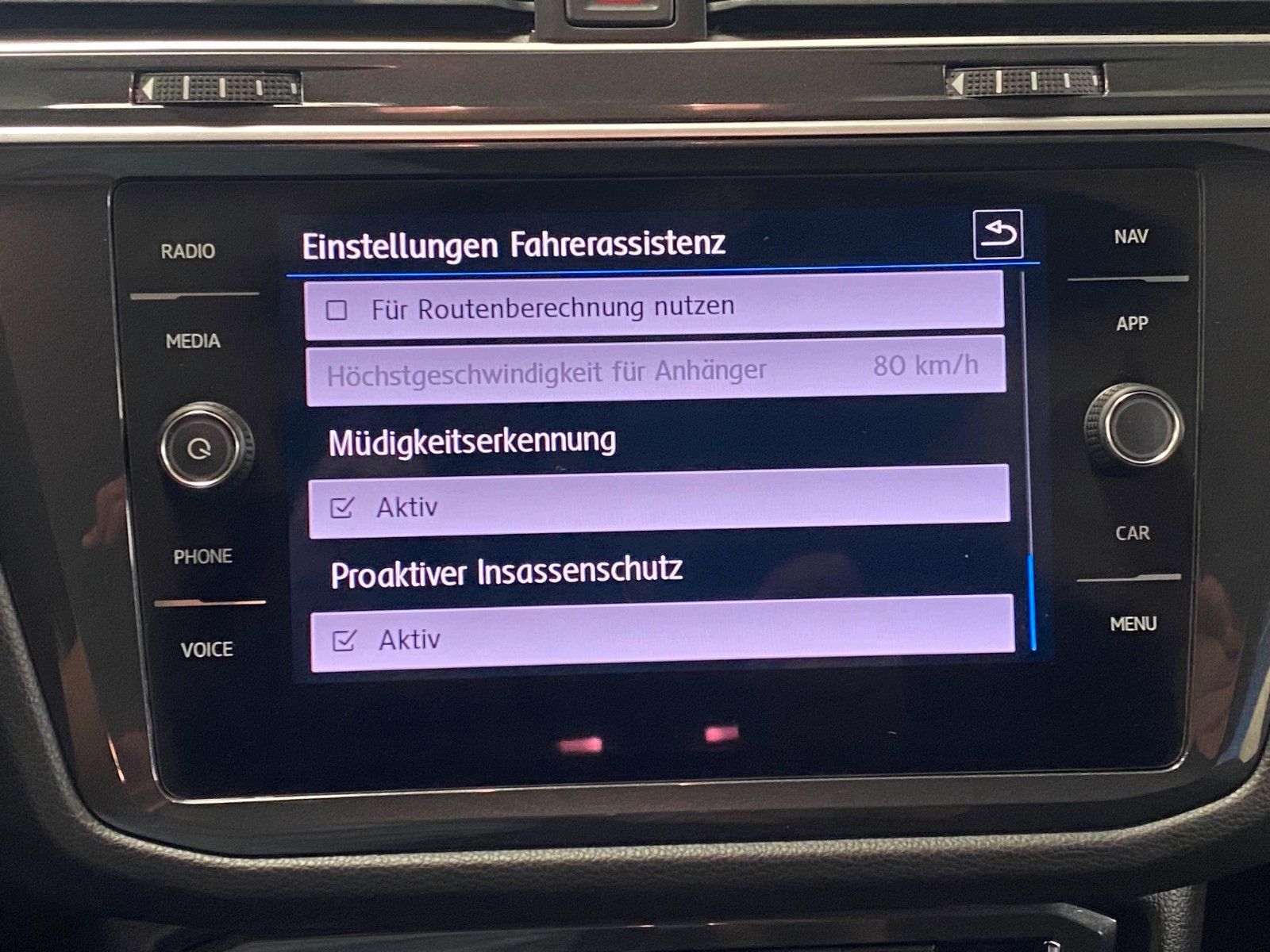 Fahrzeugabbildung Volkswagen Tiguan 1.4 TSI DSG 4MOTION Comfortline+ACC+AHK++