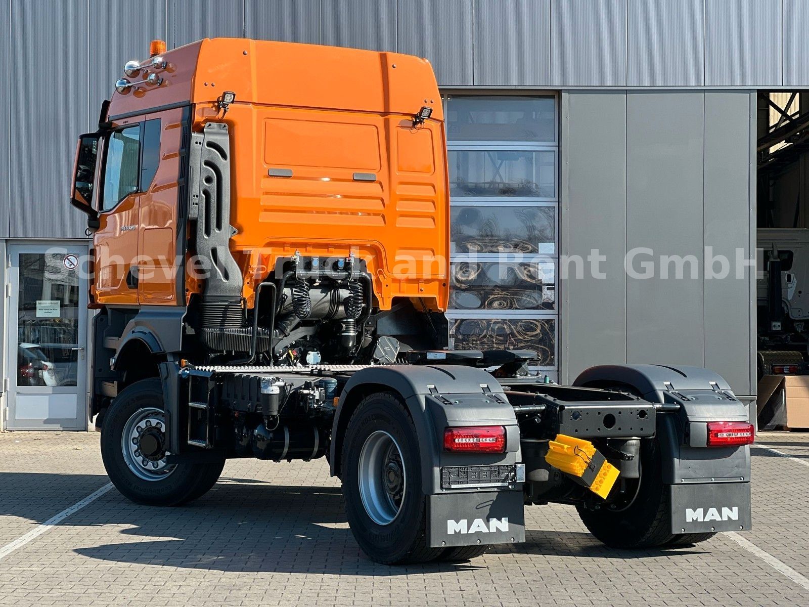 Fahrzeugabbildung MAN TGX 18.520 4x2H BL Kommunal Hydr.  Winterdienst