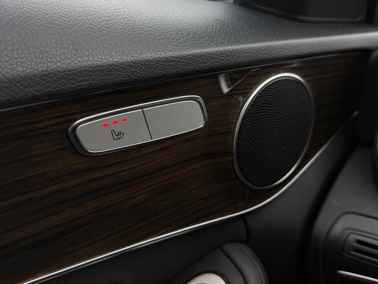 Fahrzeugabbildung Mercedes-Benz C 300de Limo Avantgarde Hybrid 9G DAB GRA Navi