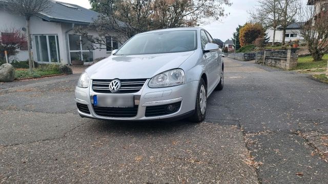 Volkswagen VW Volkswagen Jetta 1,4 TSI Rentnerfahrzeug